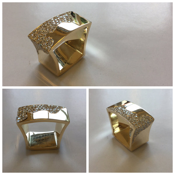 Ring adorned with pavé-set brilliants
